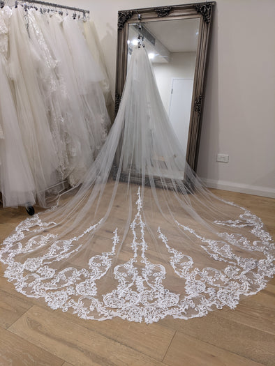 ROSIE - Lace Wedding Cathedral Veil, Lace Wedding Cathedral Veil, Royal Cathedral Length Wedding Veil, 5 meter Ivory Veil, Cathedral lace Veil