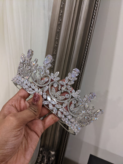 Luxury Bridal Full Crown, Wedding hair accessories, Queen Full crown, Wedding round Tiara Crown, Bridal Tiara, Wedding Bridal Headpiece, Wedding hair accessories, Crystal crown, Silver crown - LEAH