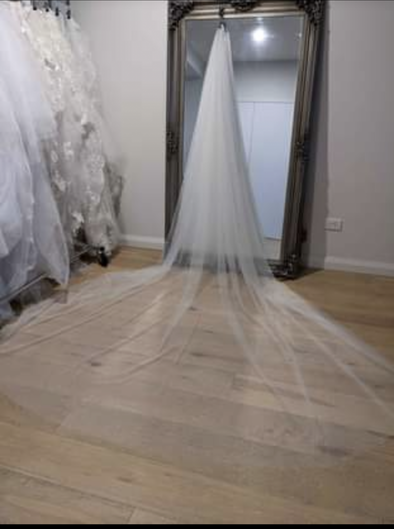 PAIGE -  Ready to Ship Veil (Rush Order) - Simple Veil | Plain Veil with Embroidery | Classic Cathedral veil | Cathedral Wedding Blusher | Two-Tier Plain Raw Cut Edge | Paige
