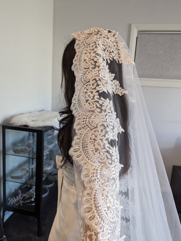 ISABEL- Cathedral Length Lace Mantilla Wedding Veil ,  1 tier cathedral Mantilla Lace Veil,Lace Mantilla Veil in Cathedral, Lace Wedding Veil, Bridal Veil