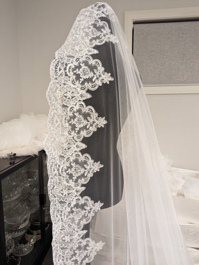 CALLE -Mantilla Wedding Cathedral Veil, Lace Wedding Veil