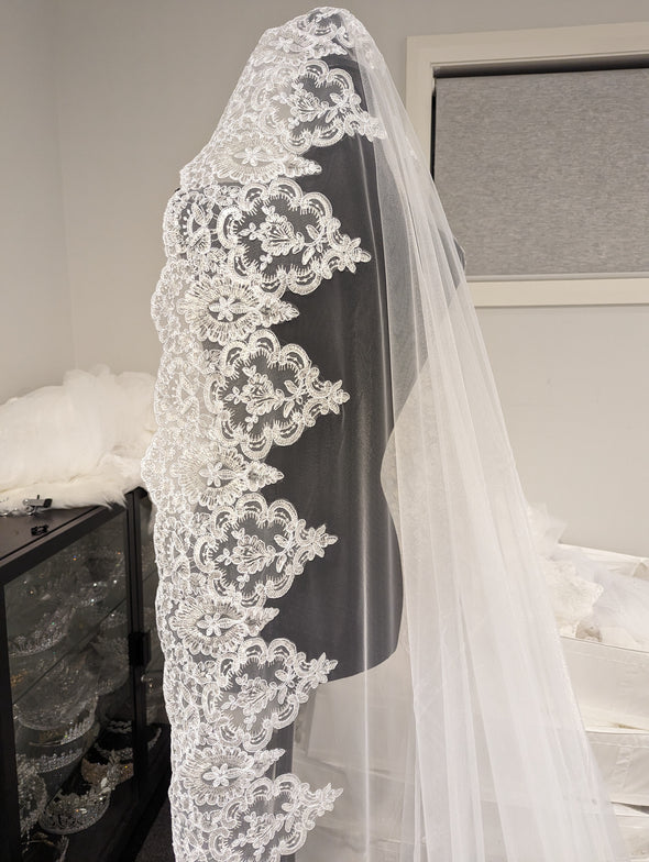 CALLE -Mantilla Wedding Cathedral Veil, Lace Wedding Veil