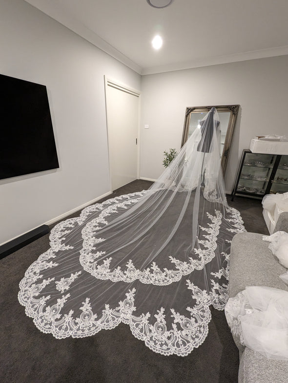 Arden - Scalloped Royal Cathedral Wedding veil, Long Dramatic 5 Meter Lace Bridal Veil