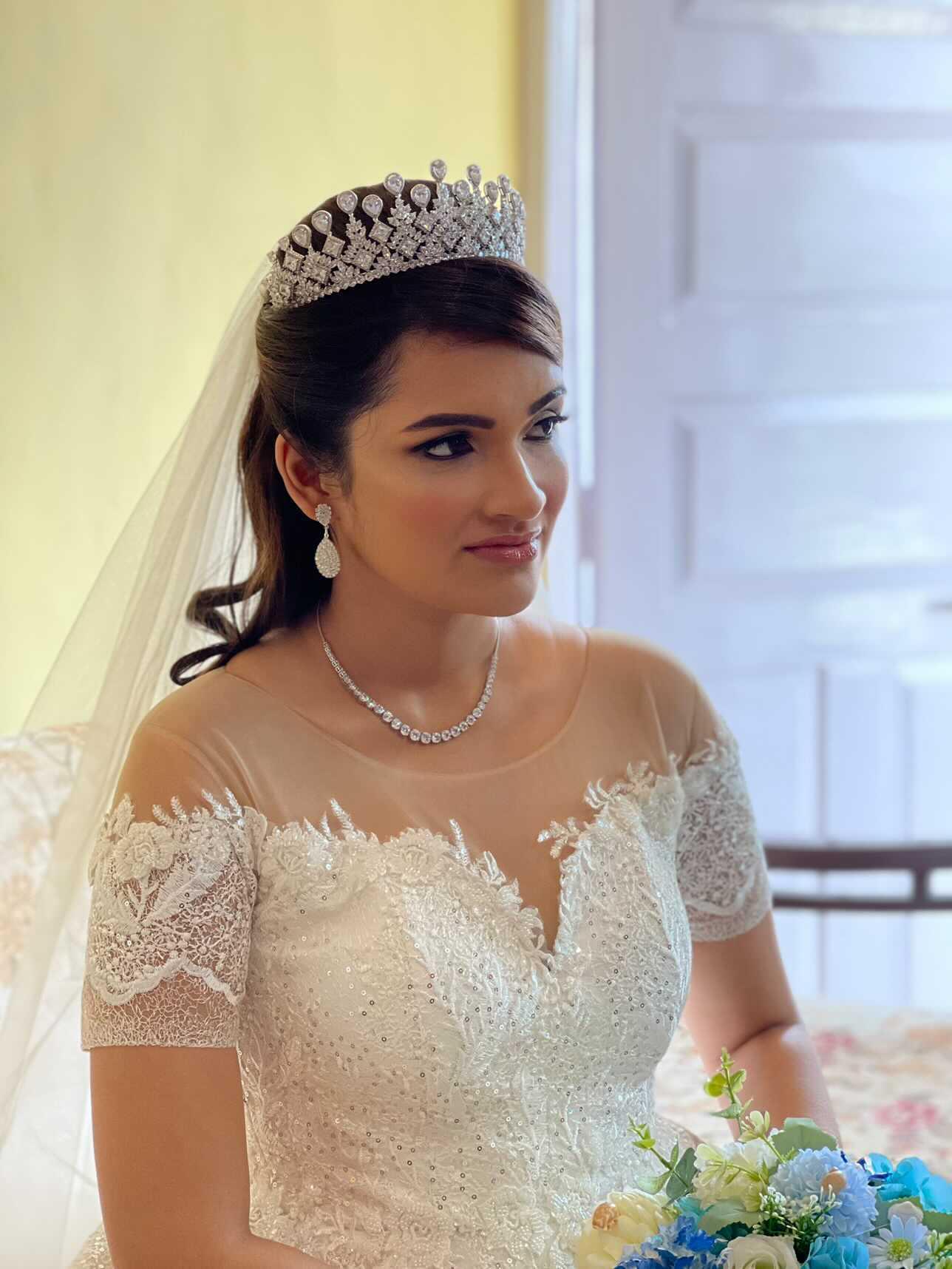 Wedding crown for bride discount