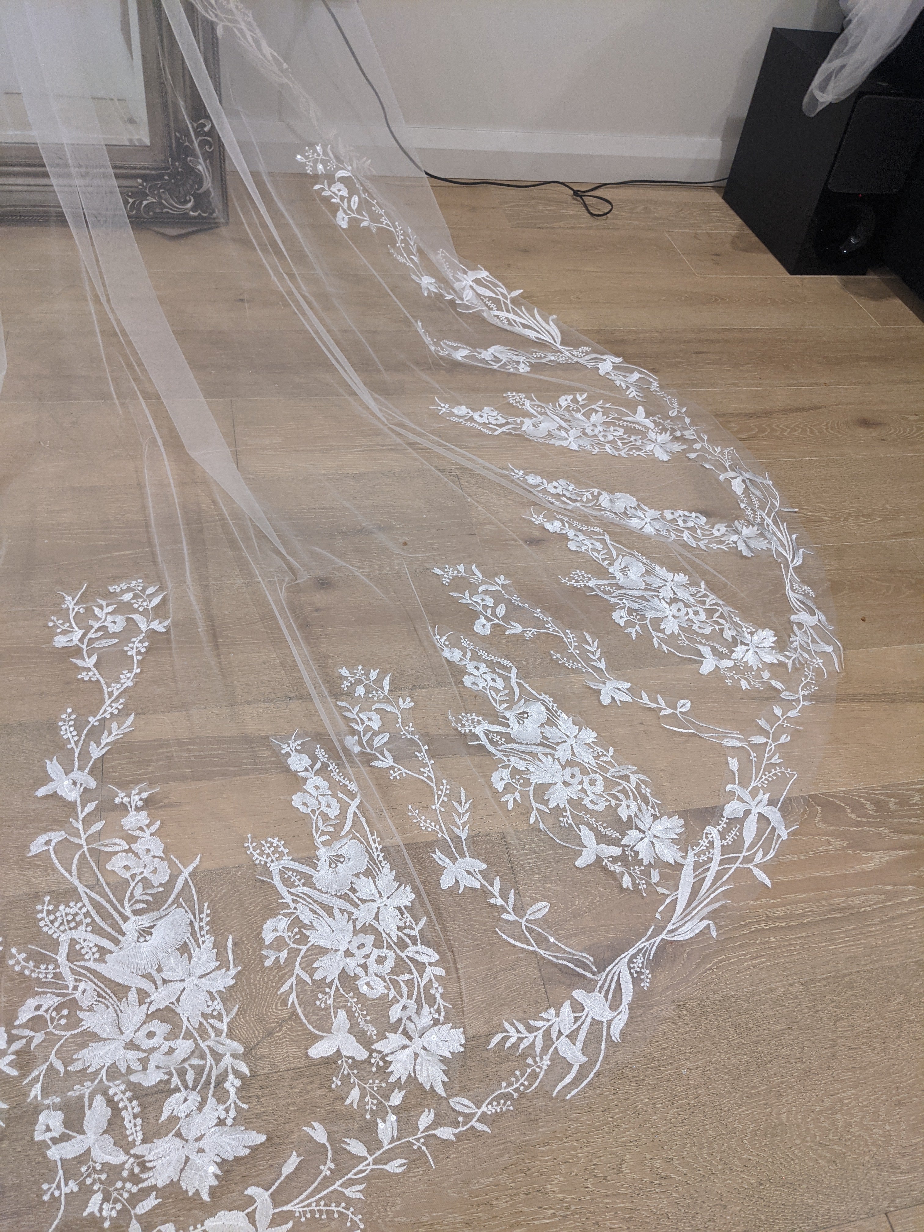 Jackson Veil Ready to Ship / Cathedral 110 - Two Tier/ Circle Cut