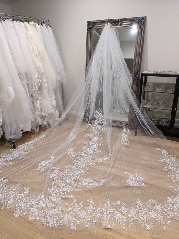 Sparkle Veil, Glitter veil, Glitter Tulle Veil, Shimmer veil, Wedding Veil, Cathedral veil,  1 tier cathedral Shimmer Veil VINNIE